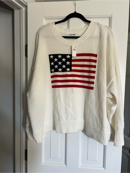 Old Navy Sweaters - Old Navy Cream Crewneck Sweater with Flag Graphic